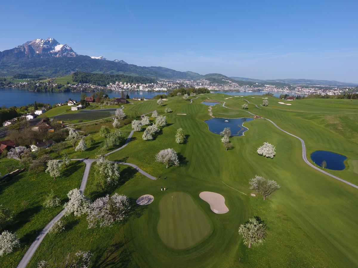Gasthaus Badhof - Golfhotel Meggen Ngoại thất bức ảnh
